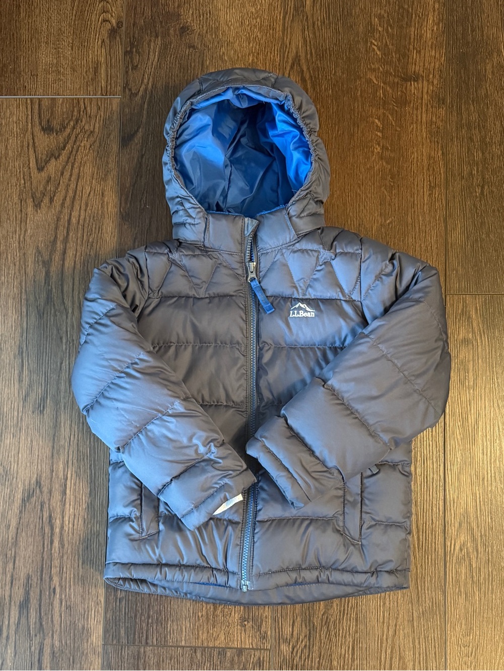 L.L. Bean Kids' Hooded Puffer Jacket in Navy with Blue Lining Sz 6/7